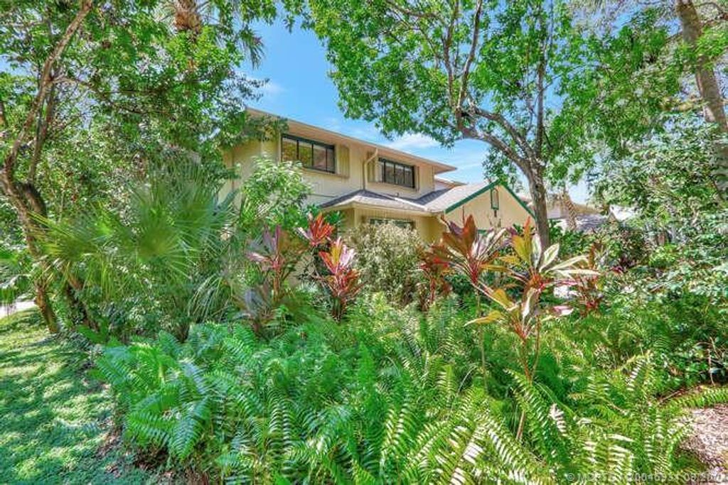 Photo of 5401 SE Schooner Oaks Way #5401, Stuart, FL 34997 (MLS # M20046931)