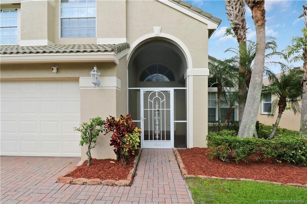 Photo of 841 SE Westminster Place, Stuart, FL 34997 (MLS # M20039630)