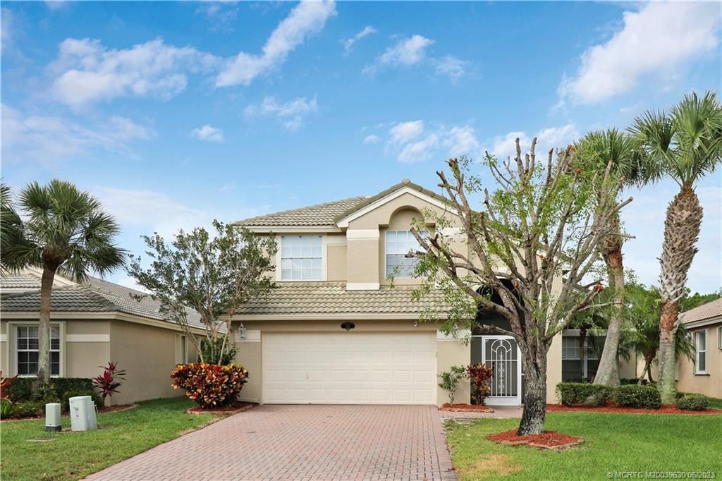 Photo of 841 SE Westminster Place, Stuart, FL 34997 (MLS # M20039630)