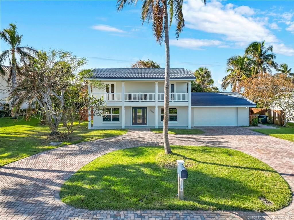 Photo of 1626 Thumb Point Drive, Fort Pierce, FL 34949 (MLS # M20048827)