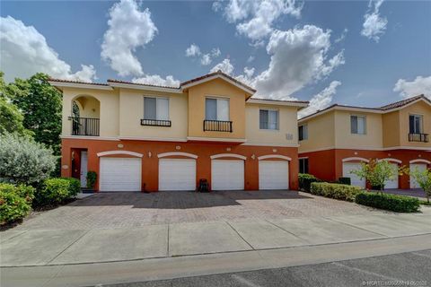 Photo of 44 SE Sedona Circle #201, Stuart, FL 34994 (MLS # M20055513)