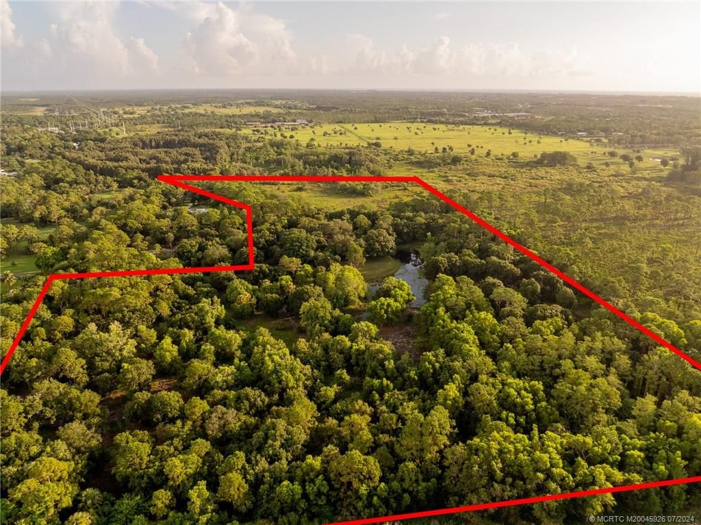 Photo of 7100 SE 138th Street, Hobe Sound, FL 33455 (MLS # M20045926)