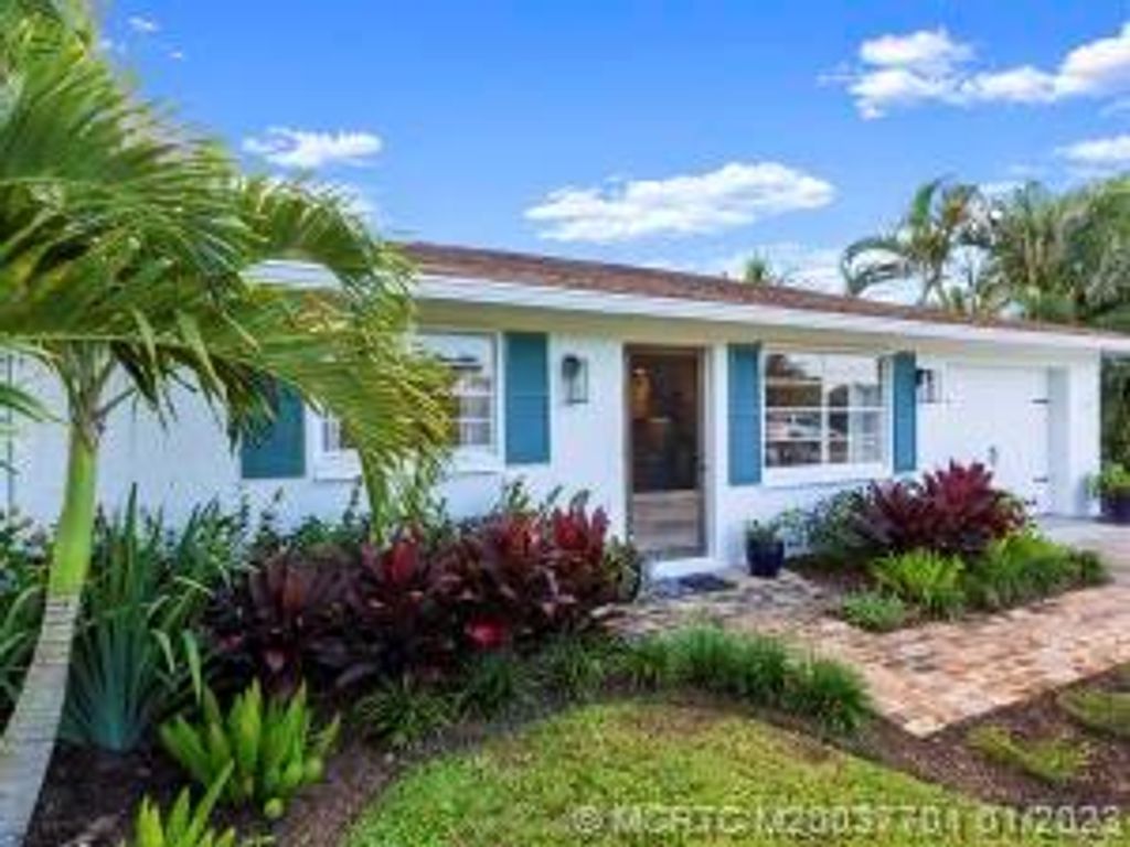 Photo of 1964 SE Lafayette Street, Stuart, FL 34997 (MLS # M20037701)