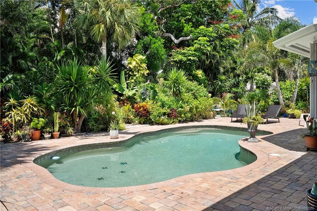 Photo of 4 Lantana Lane, Sewalls Point, FL 34996 (MLS # M20053735)