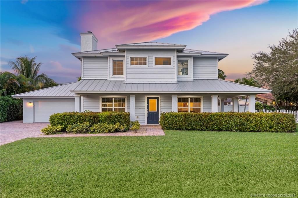 Photo of 1125 SE 7th Street, Stuart, FL 34996 (MLS # M20042622)