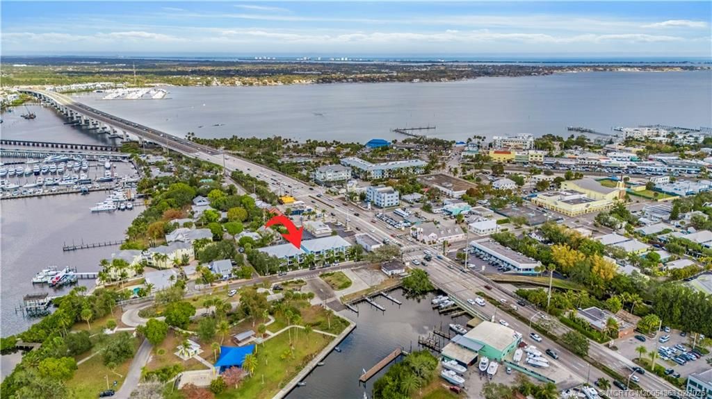 Photo of 521 SW Ocean Boulevard, Stuart, FL 34994 (MLS # M20054363)