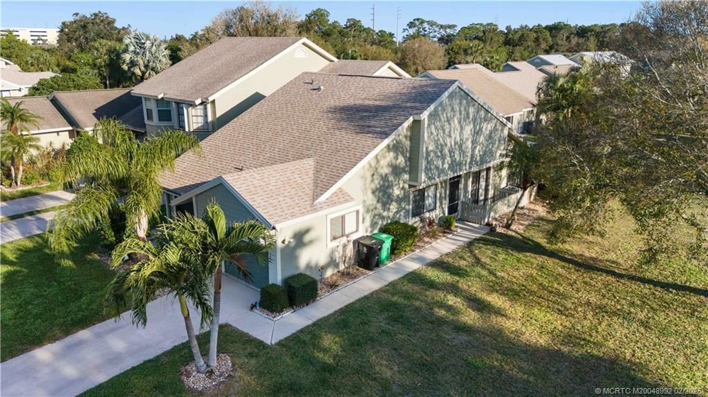 Photo of 1502 SE Lynshire Court #1502, Port Saint Lucie, FL 34952 (MLS # M20048992)