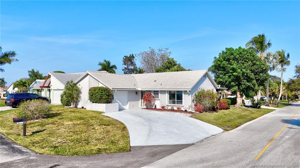 Photo of 5188 SE Miles Grant Terrace, Stuart, FL 34997 (MLS # M20048540)