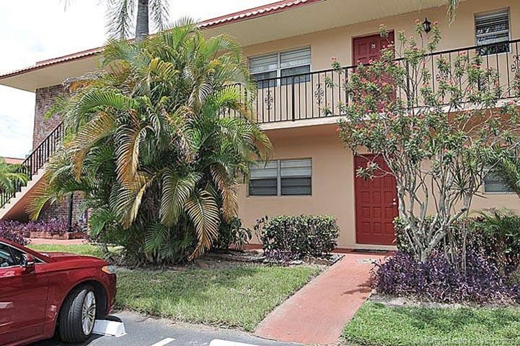 Photo of 1941 SW Palm City Road #G, Stuart, FL 34994 (MLS # M20042338)