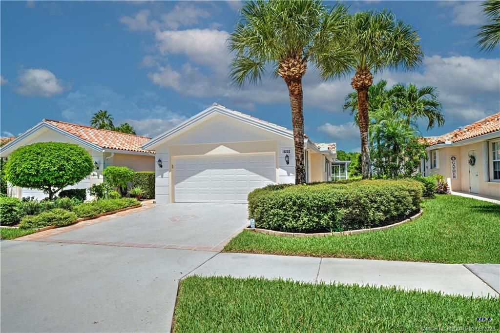 Photo of 8232 SE Double Tree Drive, Hobe Sound, FL 33455 (MLS # M20040793)