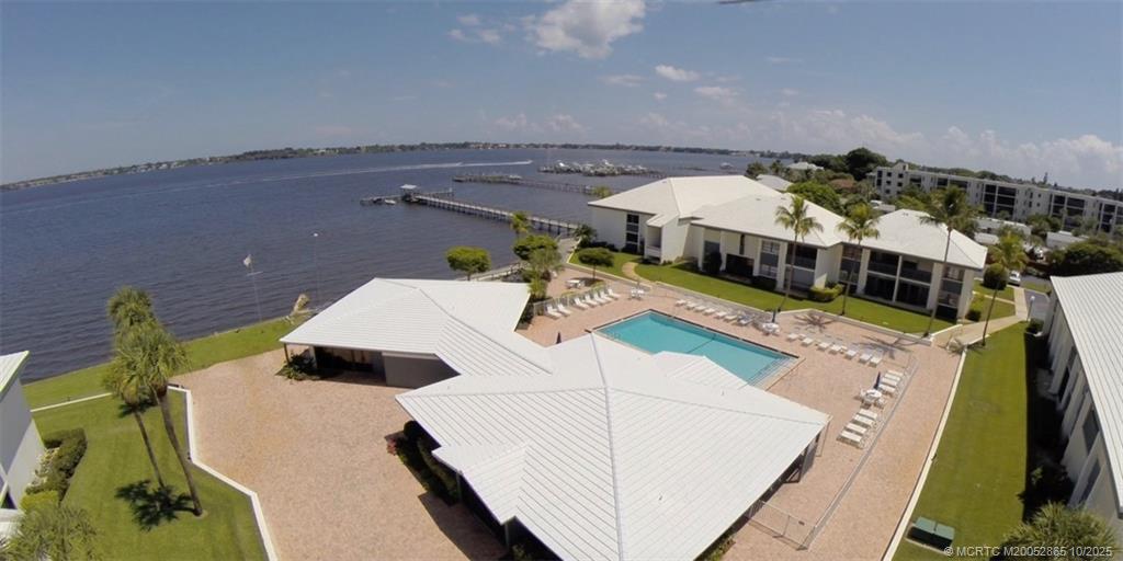 Stuart, Florida 34996, United States, 2 Bedrooms Bedrooms, ,2 BathroomsBathrooms,Residential,Pending,235443