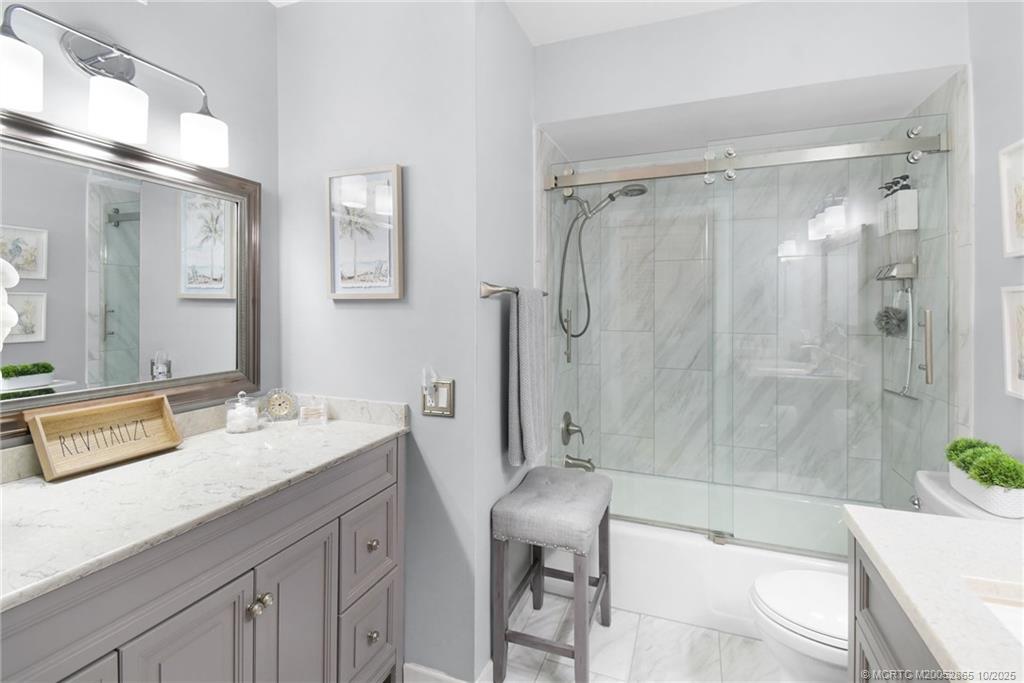 Stuart, Florida 34996, United States, 2 Bedrooms Bedrooms, ,2 BathroomsBathrooms,Residential,Pending,235443