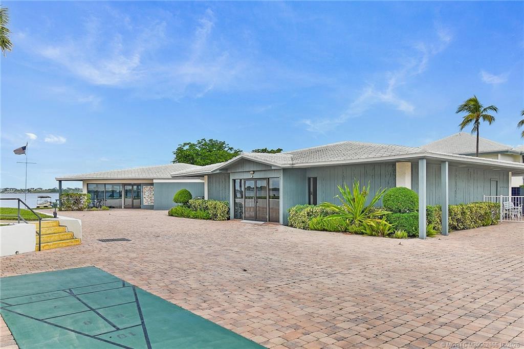 Stuart, Florida 34996, United States, 2 Bedrooms Bedrooms, ,2 BathroomsBathrooms,Residential,Pending,235443