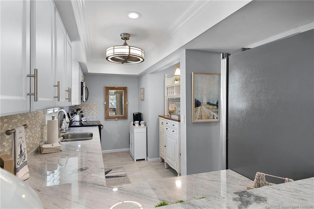 Stuart, Florida 34996, United States, 2 Bedrooms Bedrooms, ,2 BathroomsBathrooms,Residential,Pending,235443