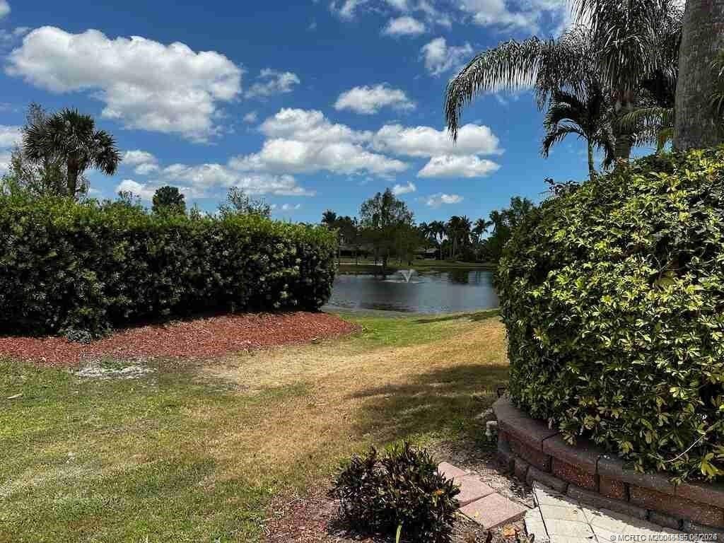 441 NW Sandtrap Lane