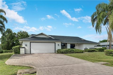 Photo of 1692 SE Mariner Lane, Port Saint Lucie, FL 34983 (MLS # M20052799) Photo of 1692 SE Mariner Lane, Port Saint Lucie, FL 34983 (MLS # M20052799)