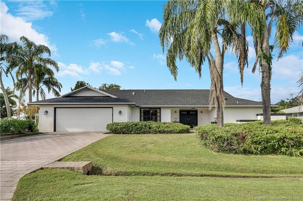 Photo of 1692 SE Mariner Lane, Port Saint Lucie, FL 34983 (MLS # M20052799)