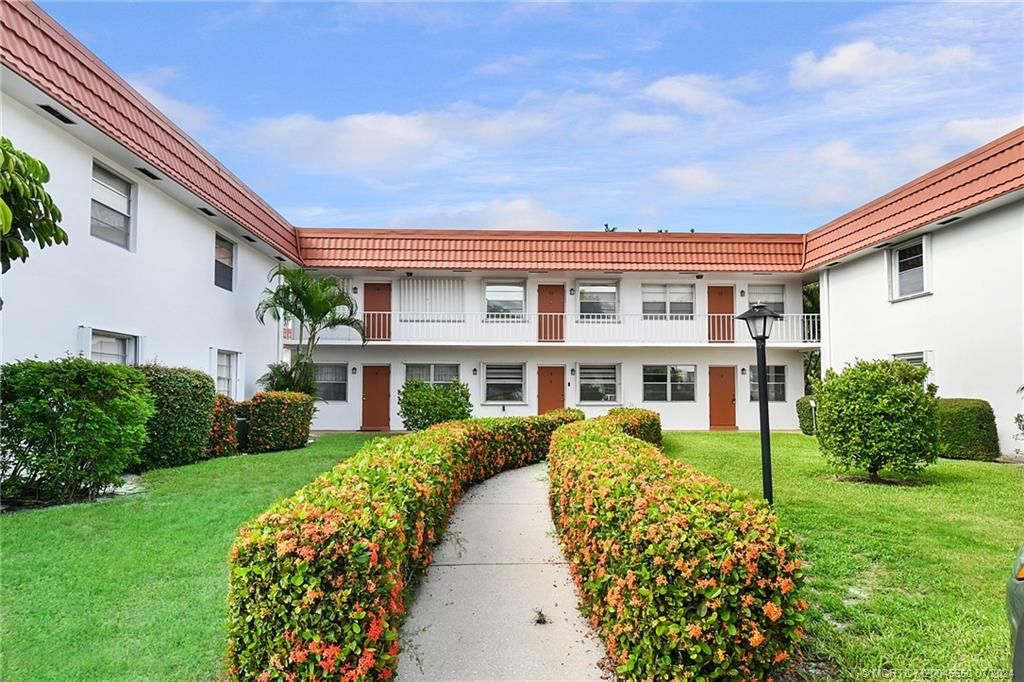 Photo of 2600 SE Ocean Boulevard #FF5, Stuart, FL 34996 (MLS # M20045650)