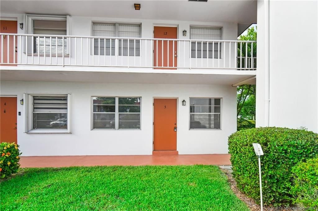 Photo of 2600 SE Ocean Boulevard #FF5, Stuart, FL 34996 (MLS # M20045650)