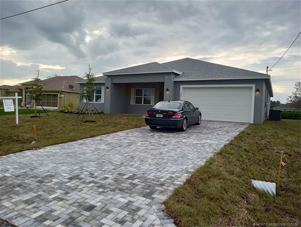 Photo of 3013 SE Galt Circle SE, Port Saint Lucie, FL 34984 (MLS # M20052830)