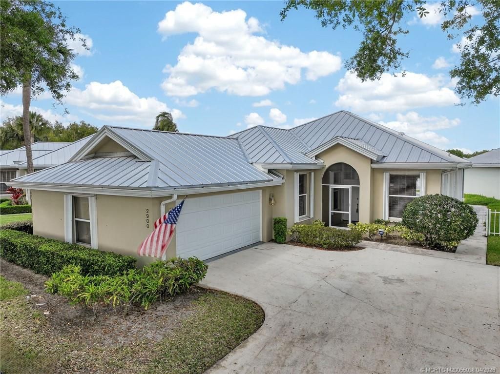 Photo of 2900 SW Brighton Way, Palm City, FL 34990 (MLS # M20055038)