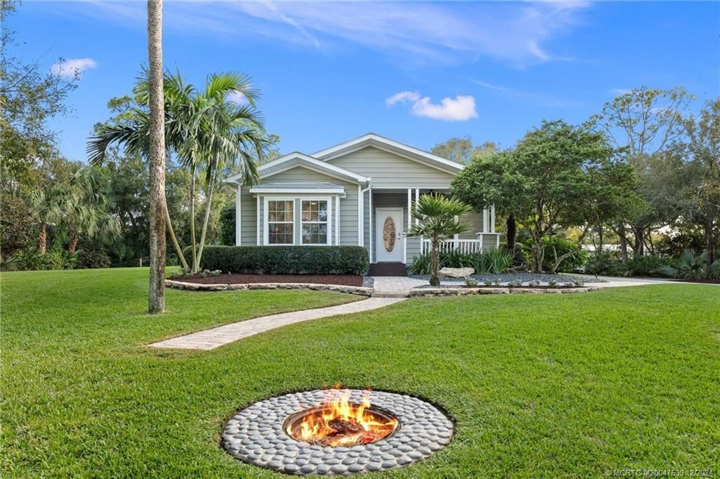 Photo of 7566 SW 39th Street, Palm City, FL 34990 (MLS # M20047530)