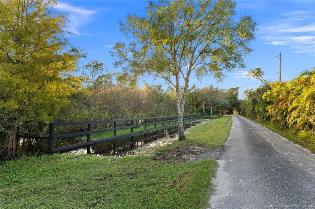 Palm City, Florida 34990, United States, 3 Bedrooms Bedrooms, ,2 BathroomsBathrooms,Residential,Active,28473