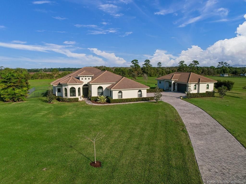 Photo of 4155 SW Stoneybrook Way, Palm City, FL 34990 (MLS # M20042130)
