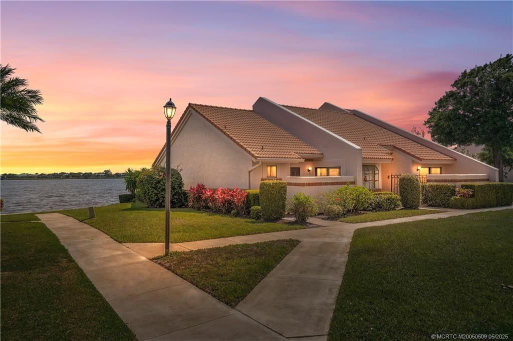 Photo of 3523 SE Sandpiper Circle, Port Saint Lucie, FL 34952 (MLS # M20050509)