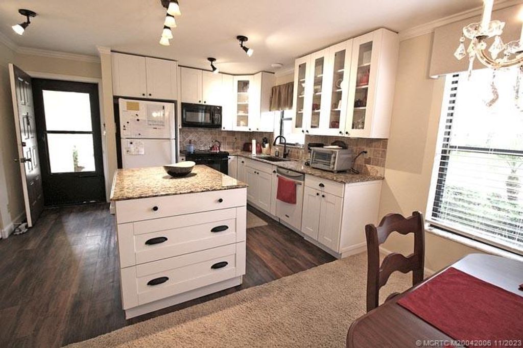 Photo of 510 SW South River Drive #102, Stuart, FL 34997 (MLS # M20042006)