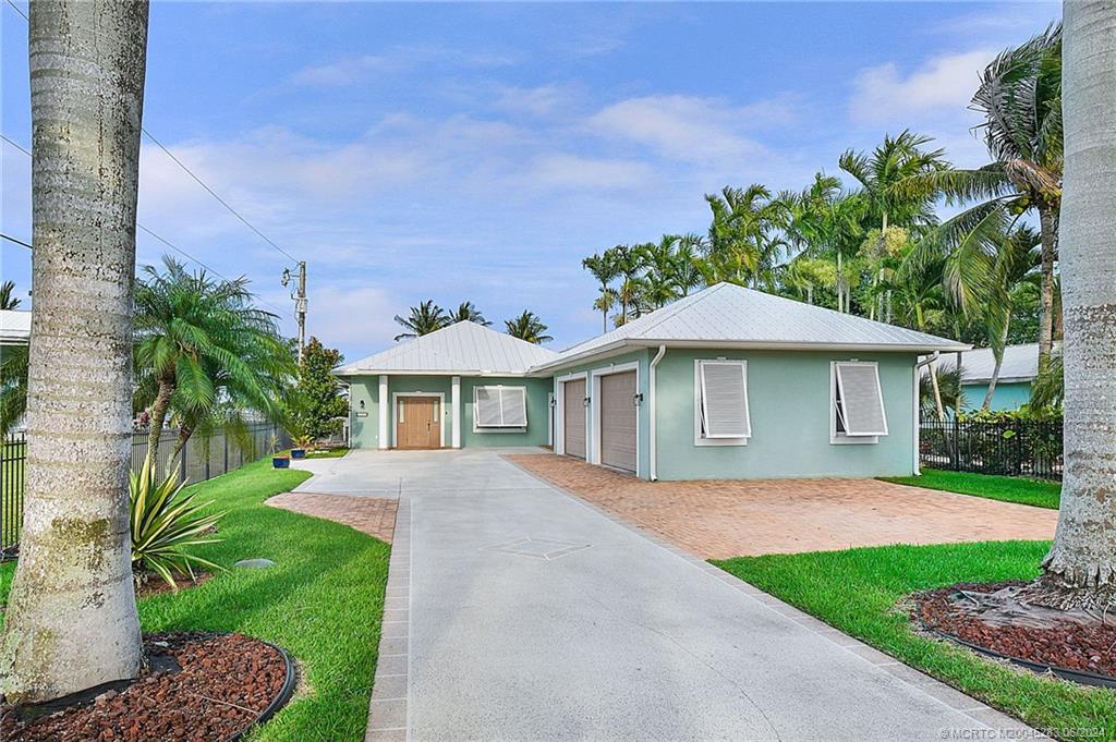 597 SW 11th Court