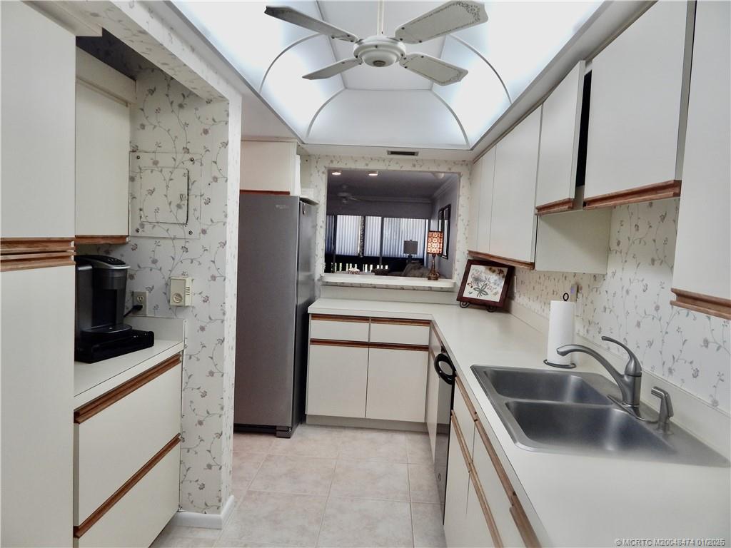 Stuart, Florida 34996, United States, 2 Bedrooms Bedrooms, ,2 BathroomsBathrooms,Residential,Active,19897