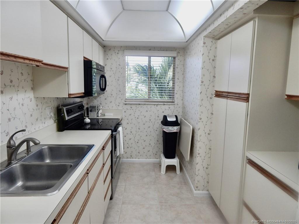 Stuart, Florida 34996, United States, 2 Bedrooms Bedrooms, ,2 BathroomsBathrooms,Residential,Active,19897