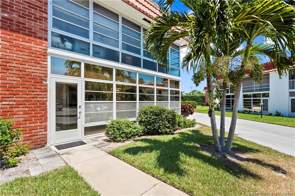 Stuart, Florida 34996, United States, 2 Bedrooms Bedrooms, ,2 BathroomsBathrooms,Residential,Active,200778