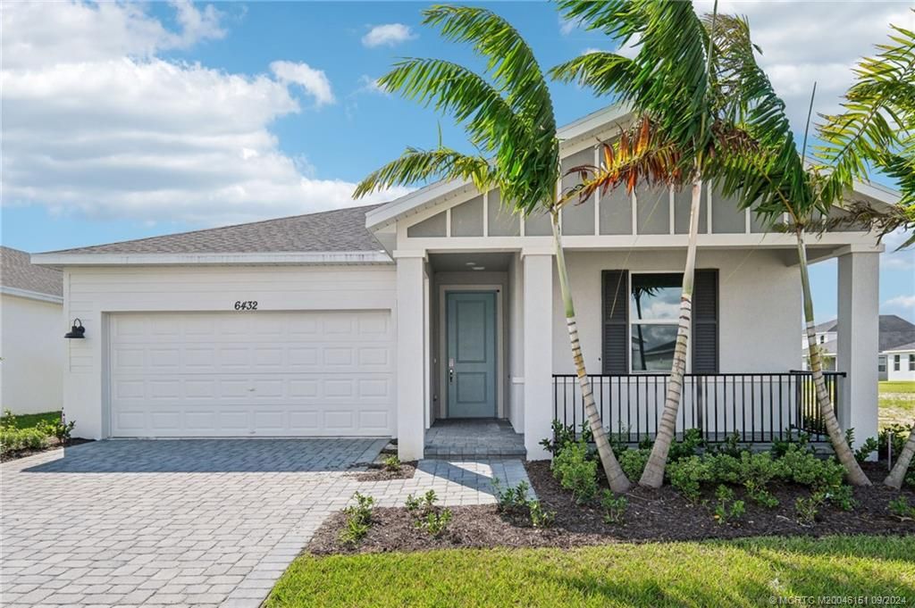 Photo of 6432 NW Cloverdale Avenue, Port Saint Lucie, FL 34987 (MLS # M20046151)