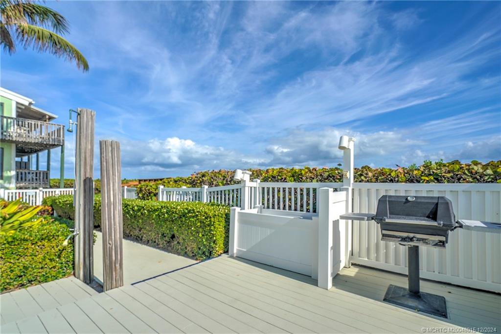 Stuart, Florida 34996, United States, 2 Bedrooms Bedrooms, ,2 BathroomsBathrooms,Residential,Active,27303