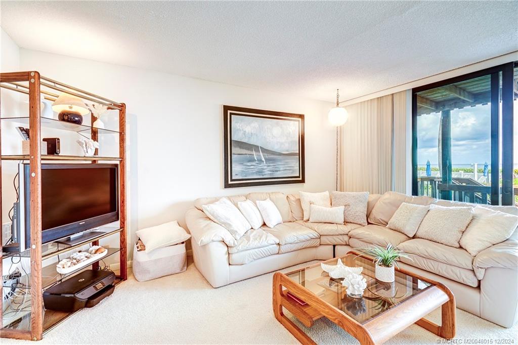 Stuart, Florida 34996, United States, 2 Bedrooms Bedrooms, ,2 BathroomsBathrooms,Residential,Active,27303