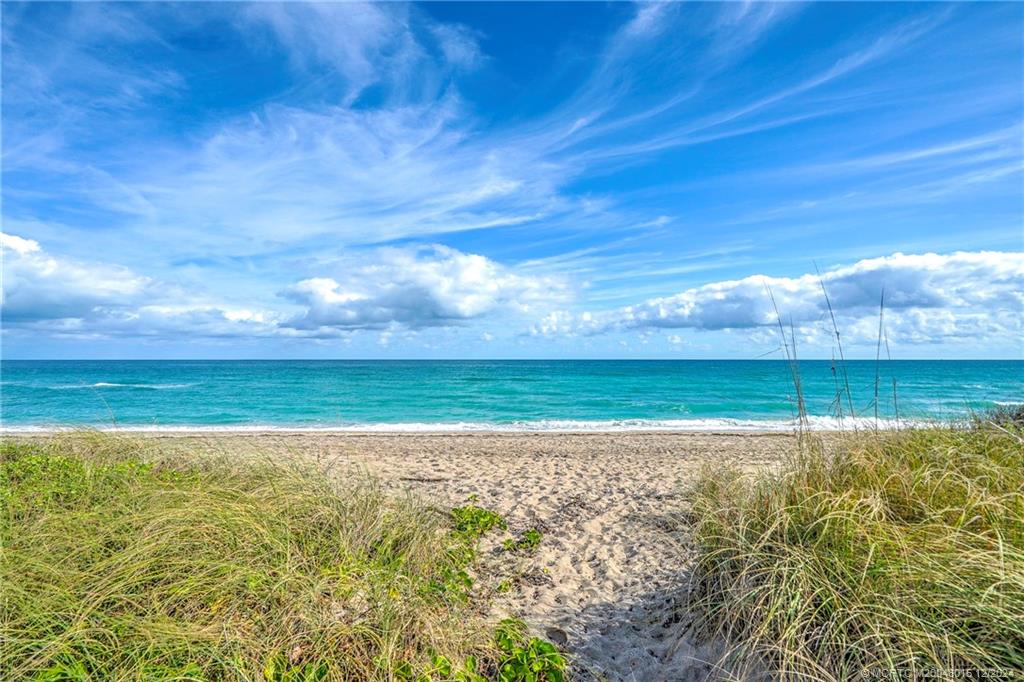 Stuart, Florida 34996, United States, 2 Bedrooms Bedrooms, ,2 BathroomsBathrooms,Residential,Active,27303