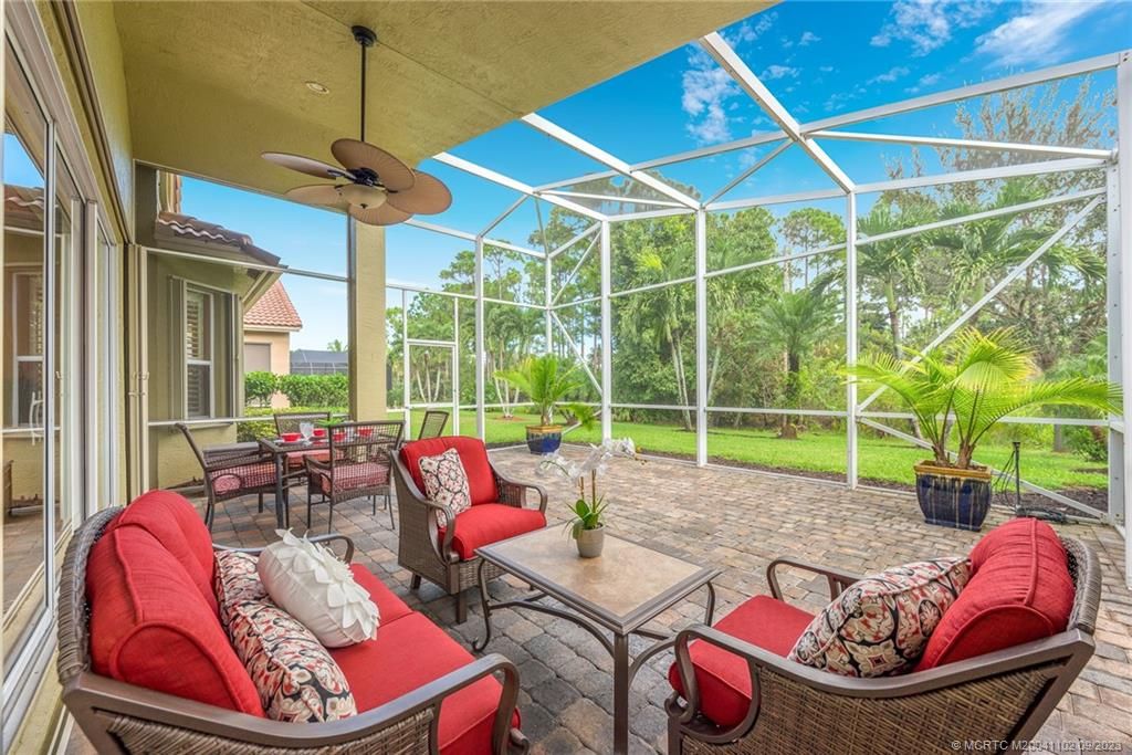 Photo of 6896 SE Twin Oaks Circle, Stuart, FL 34997 (MLS # M20041102)