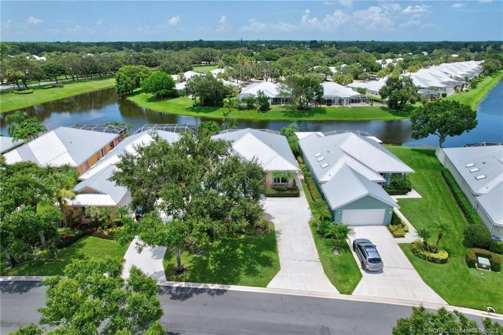 Photo of 1939 SW York Lane, Palm City, FL 34990 (MLS # M20040508)