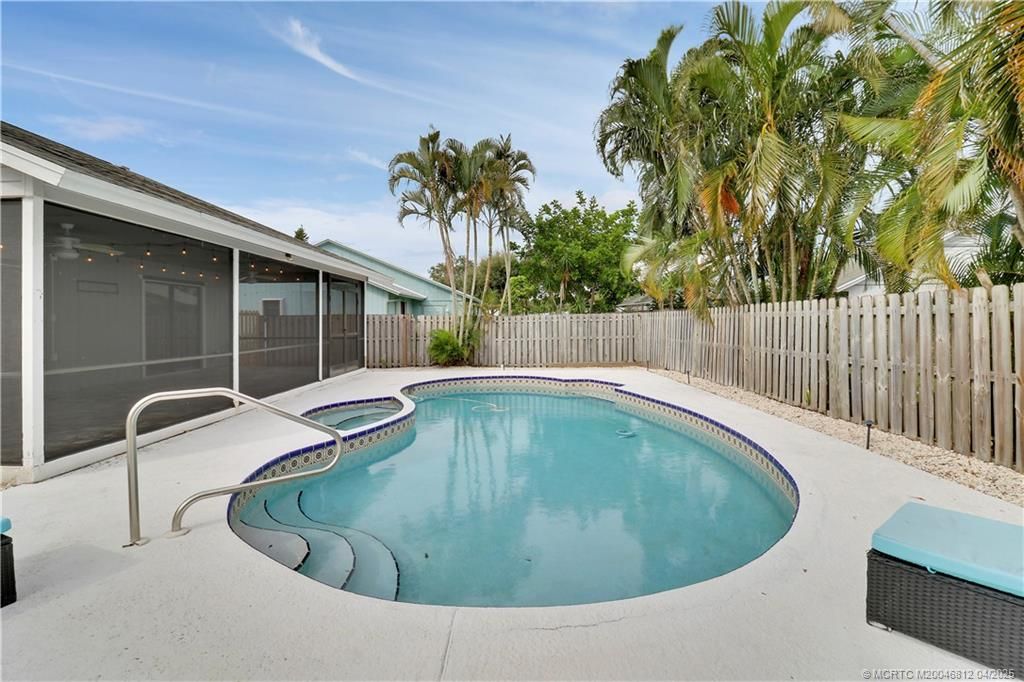 Photo of 4265 SE Tamarind Street, Stuart, FL 34997 (MLS # M20046812)