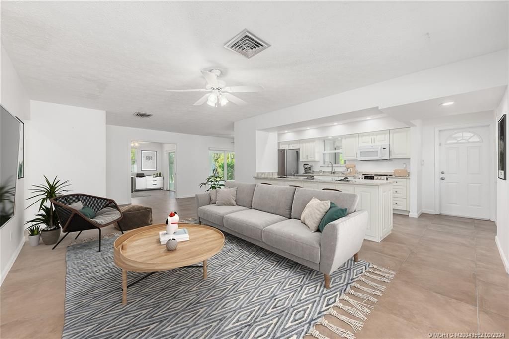 Photo of 226 SE Lonita Street, Stuart, FL 34994 (MLS # M20043562)