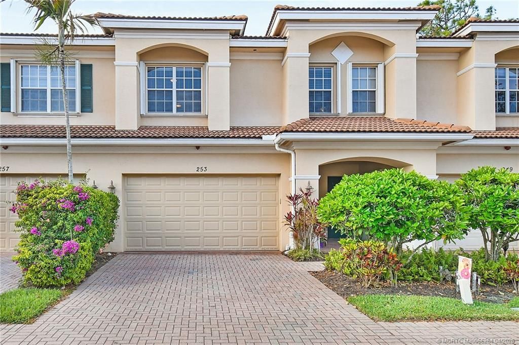 Photo of 253 SW Otter Run Place, Stuart, FL 34997 (MLS # M20055264)