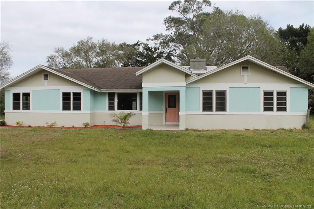 Photo of 7003 SW 39th Street, Palm City, FL 34990 (MLS # M20037774)