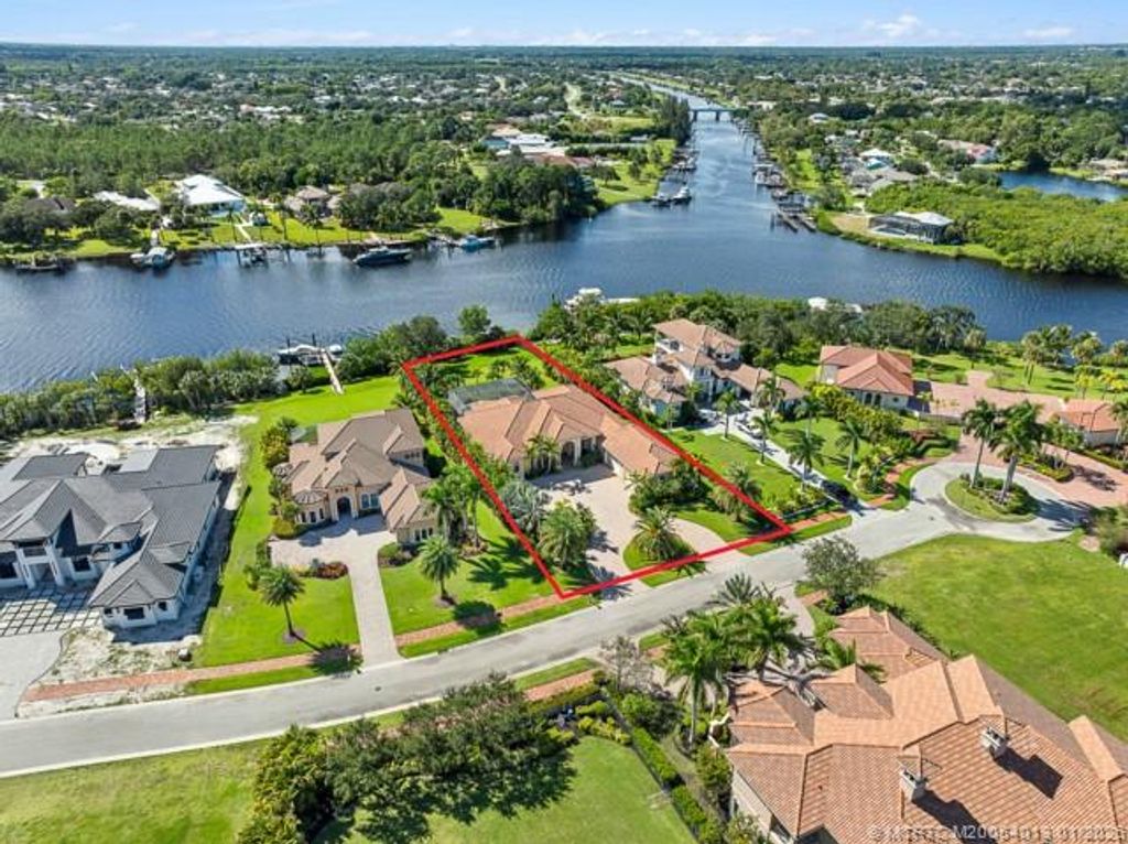 Photo of 109 SE Fiore Bello, Port Saint Lucie, FL 34952 (MLS # M20054013)