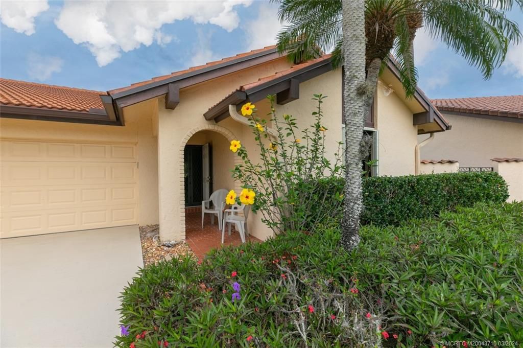 Photo of 3241 SW Bobalink Way, Palm City, FL 34990 (MLS # M20043710)