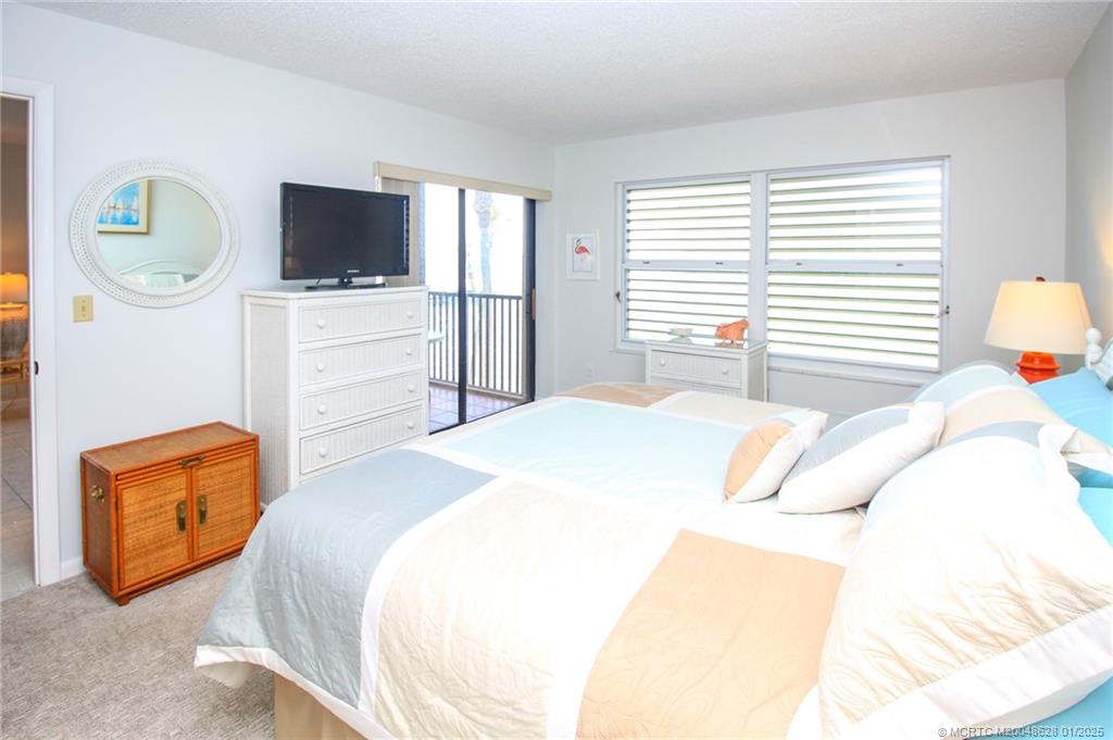 Stuart, Florida 34996, United States, 2 Bedrooms Bedrooms, ,2 BathroomsBathrooms,Residential,Pending,16464