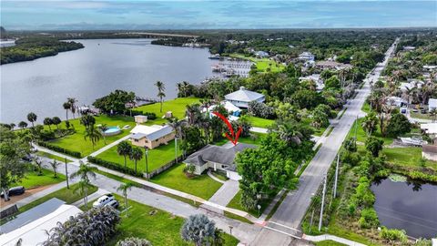 Photo of 814 SW 29th Street, Palm City, FL 34990 (MLS # M20055650)