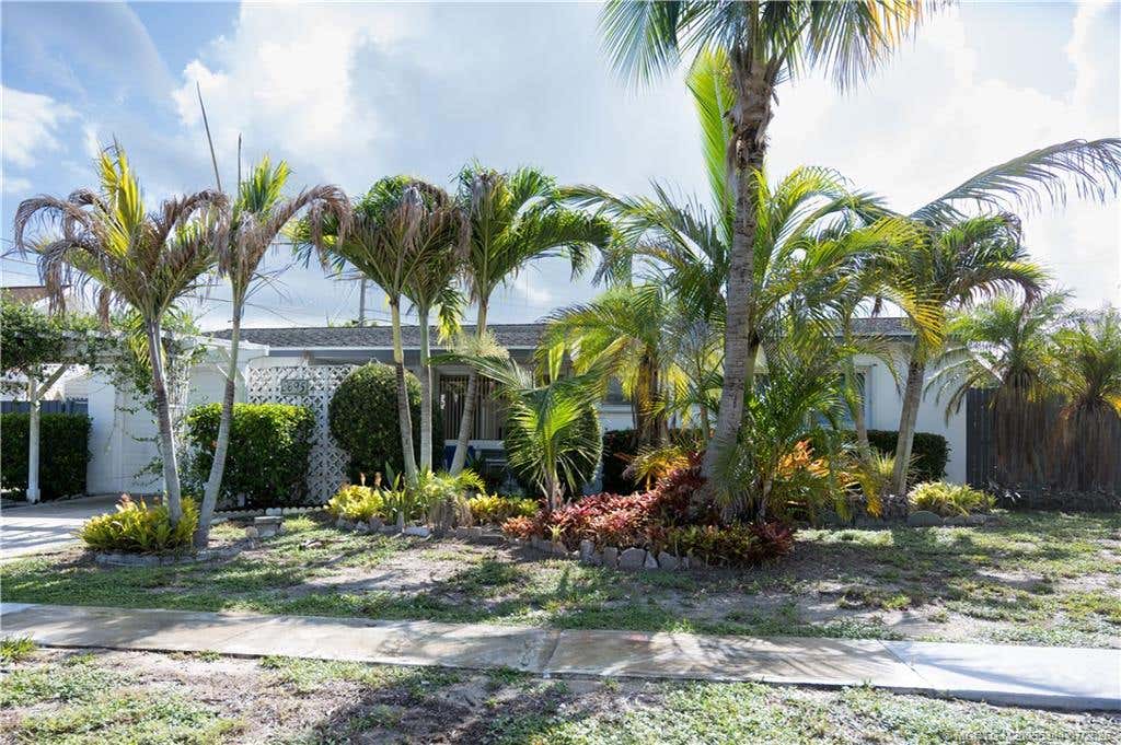 Photo of 8695 SE Janice Drive, Hobe Sound, FL 33455 (MLS # M20056384)