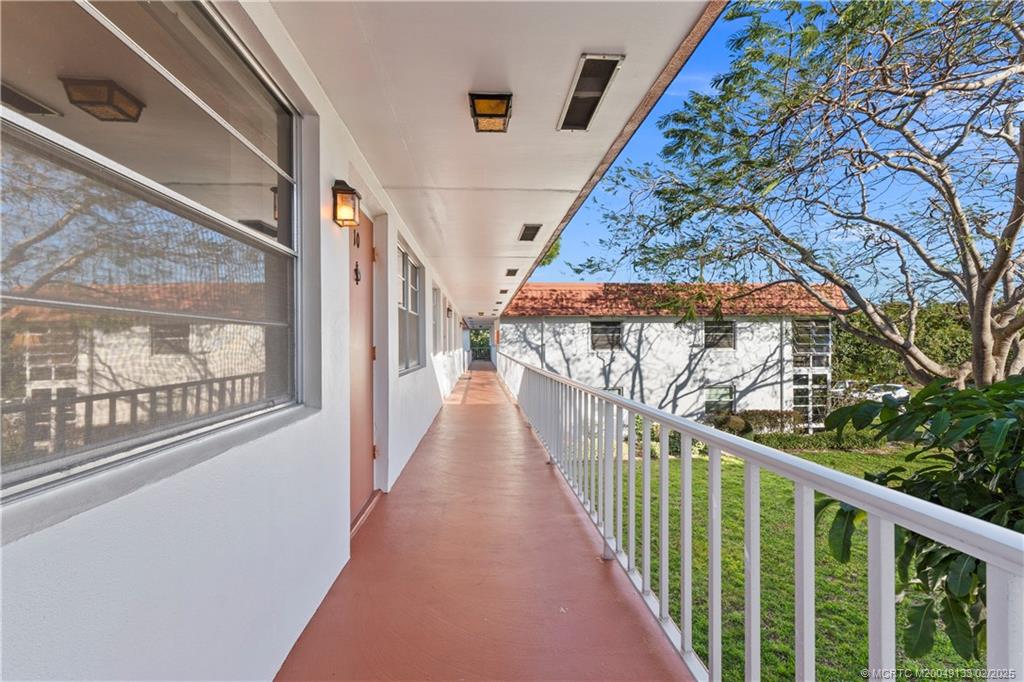 Stuart, Florida 34996, United States, 1 Bedroom Bedrooms, ,2 BathroomsBathrooms,Residential,Pending,2471